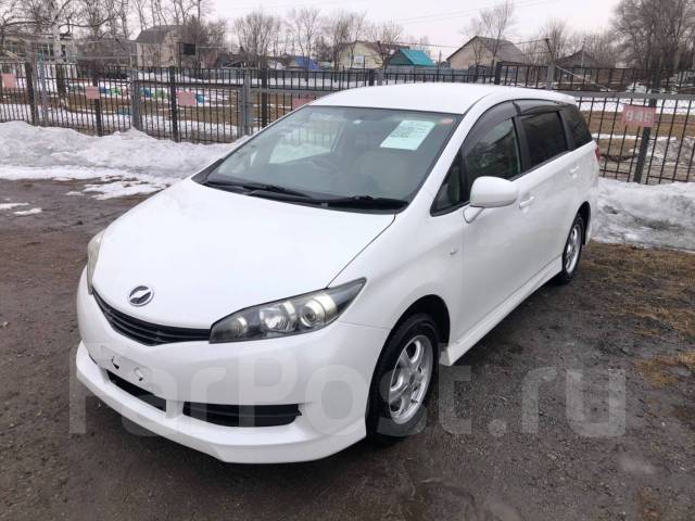 Toyota Vitz.   