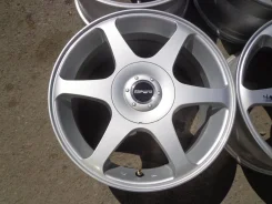 Giraru. 7.0x16", 4x100, 4x114.3, ET35 ����