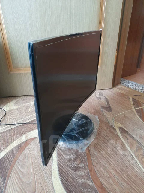 Samsung. 27" ����