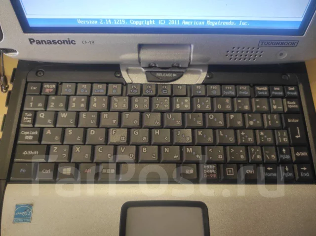 Panasonic Toughbook CF-19 MK8. 11.1", 2,7����, ��� 4 ��, ���� 500���, WiFi: 1, Bluetooth: 1, ����������� �� 8��. ����