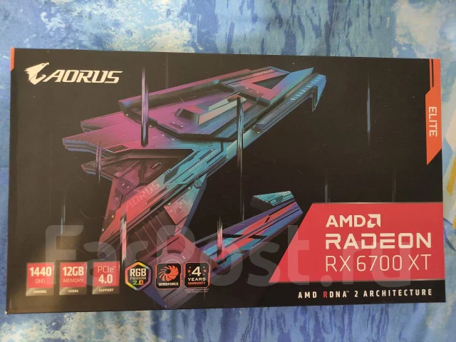 Radeon RX 6700 XT ����
