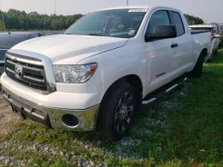 Toyota Tundra ����