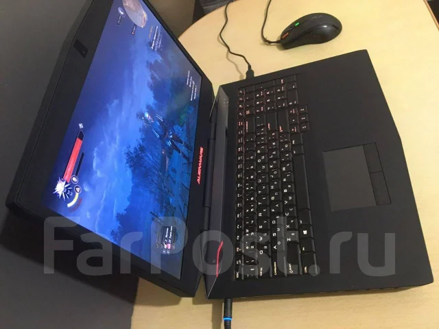 Dell Alienware. 17.3", 1 600����, ��� 16 ��, ���� 500���, WiFi: 1, Bluetooth: 1, ����������� �� 4��. ����