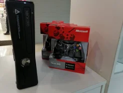 Microsoft Xbox 360 Slim ����
