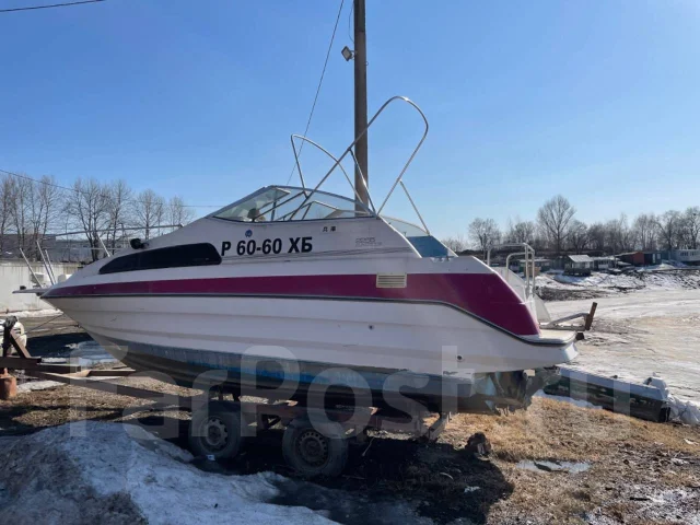 Bayliner. 1997 ���, ����� 7,7��., ��������� ������������, 260��.�., ������ ����