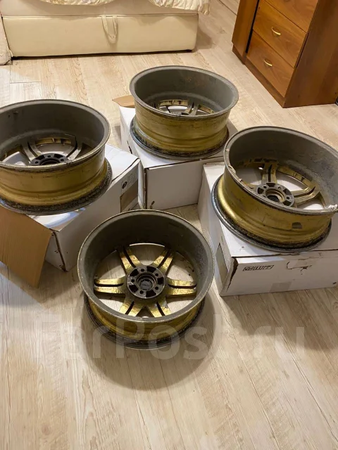 Sparco Rally. 7.5x17", 5x100, ET-48 ����