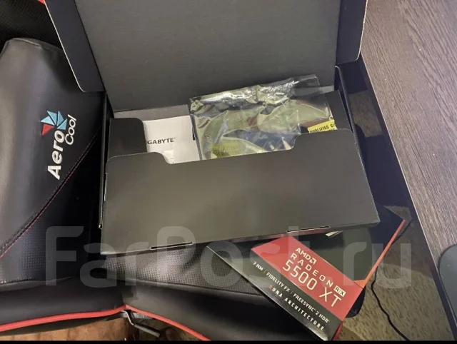 Radeon RX 5500 ����