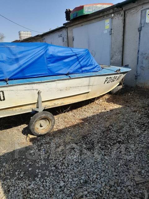 Лодка прогресс с мотором