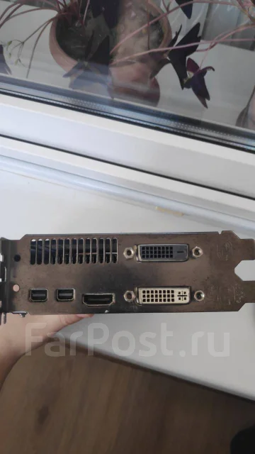 Radeon HD 6870 ����