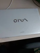 Sony VAIO. 14", 2,3����, ��� 4 ��, ���� 256���, WiFi: 1, Bluetooth: 1, ����������� �� 5��. ����