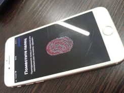 Apple iPhone 8. �/�, �������, 4G LTE ����