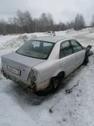 Mazda 323 ����