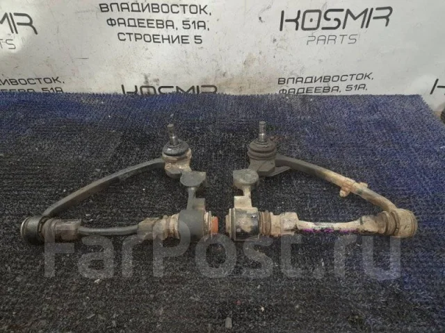 Рычаг верхний Toyota Granvia 1996 4806629035 KCH16W 1KZ-TE, передний ...