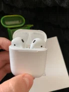 Apple AirPods ����