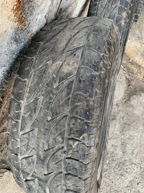 Bridgestone Dueler A/T. ������, 2014 ���, �/�, ����� 40 % ����