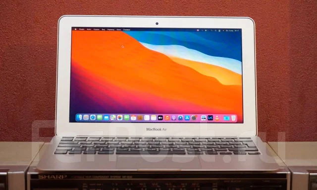 Apple MacBook Air 11 2013 Mid. 11.6", 1,3����, ��� 4 ��, WiFi: 1, Bluetooth: 1 ����