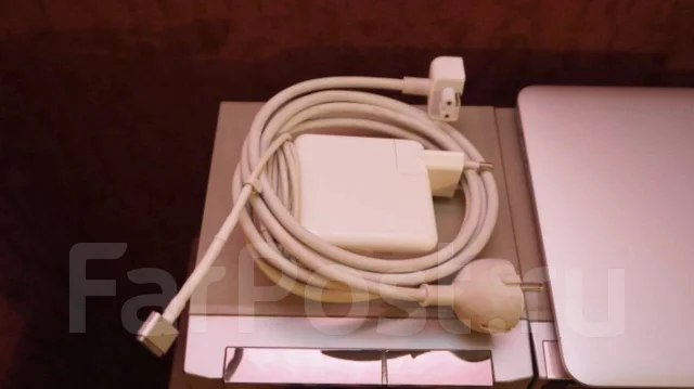Apple MacBook Air 11 2013 Mid. 11.6", 1,3����, ��� 4 ��, WiFi: 1, Bluetooth: 1 ����