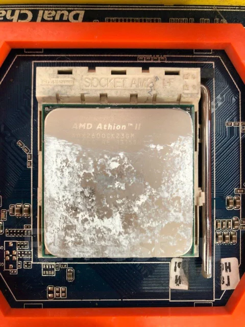 Socket AM2+ ����