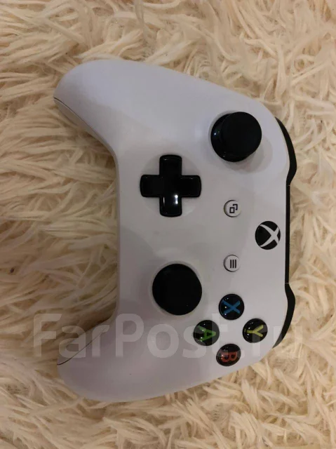 Microsoft Xbox One S ����