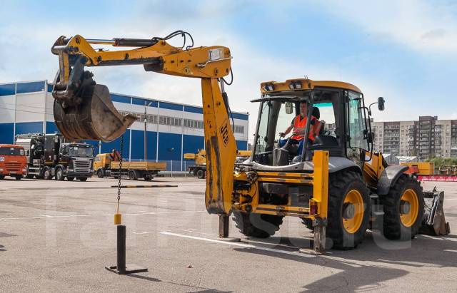 Машинист экскаватора-погрузчика, работа в ООО СпецТехноСтрой во ...