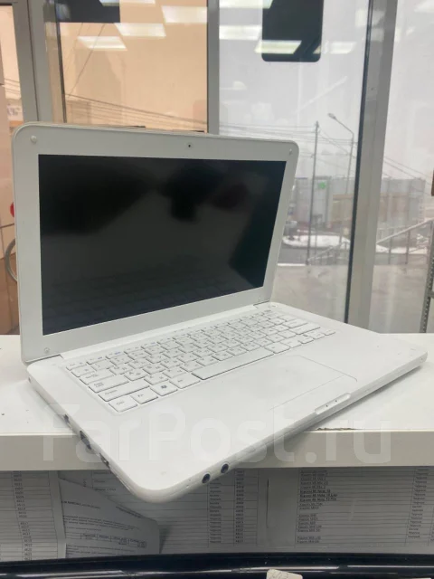 ������� ��� ������. 13.5", 2,1����, ��� 2048 ��, ���� 250���, WiFi: 1, Bluetooth: 1, ����������� �� 1��. ����