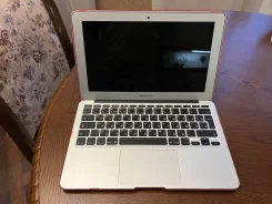 Apple MacBook Air 11 2014 Early. 11.1", 1,4����, ��� 4 ��, ���� 128���, WiFi: 1, Bluetooth: 1, ����������� �� 6��. ����