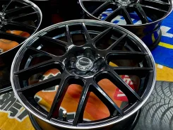Hot Stuff Cross Speed Cyber-5. 7.0x17", 5x100, ET45. ��� ����� �� ������������ ����