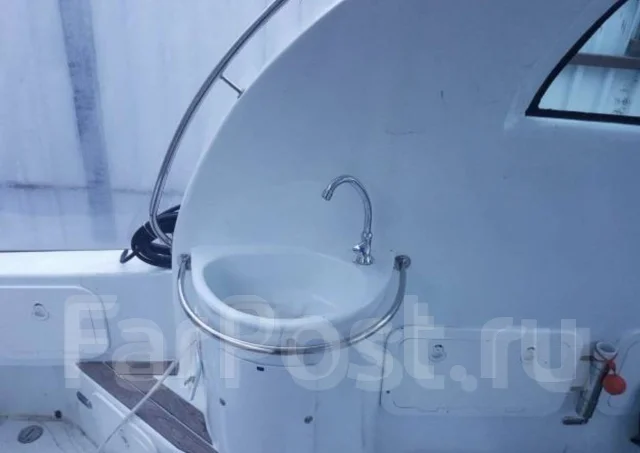 Searay. 2000 ���, ����� 11��., ��������� ���������, 500��.�., ������ ����