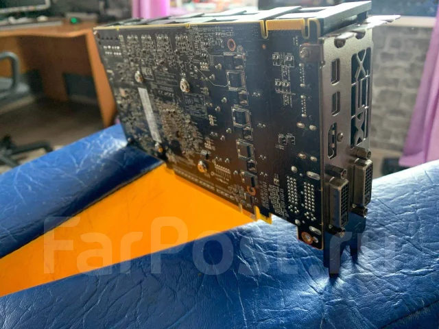 Radeon HD 6870 ����