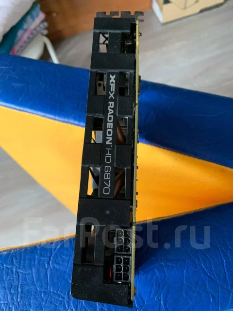 Radeon HD 6870 ����