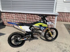 Husqvarna TE 300. 300����. ��., ��������, ��� ���, � �������� ����