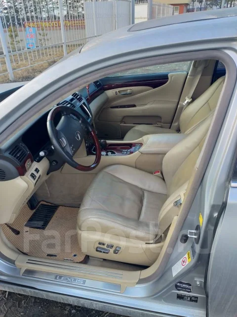 Lexus LS460L. 1URFSE ����