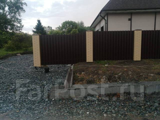 Заборы. установка заборных столбов - Устройство заборов, ограждений ...