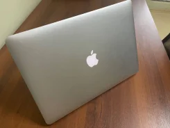 Apple MacBook Pro 15. 15.4", ��� 8 ��, ���� 256���, WiFi, Bluetooth ����