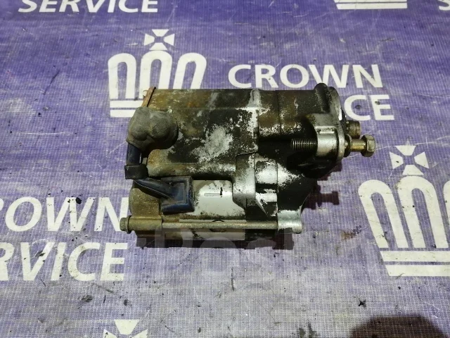 ������� Toyota Crown ms137 n129 28100-42040 ����