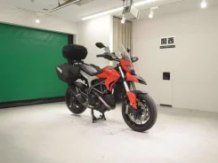 Ducati Hyperstrada. ��������, ���������, ��� �������. ��� ����� �� ������������ ����