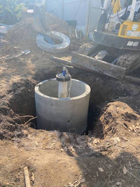 Монтаж септика, колодцев, обустройство скважинкой из ЖБ колец ...