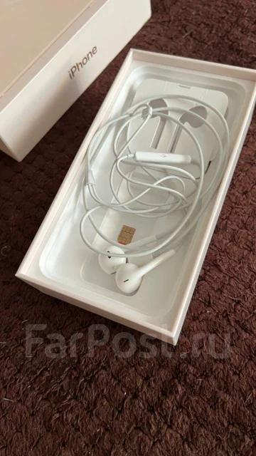 Apple iPhone 8 Plus. �/�, �������, 4G LTE, NFC ����