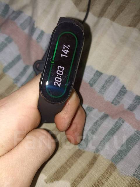 Xiaomi Mi Band 6 ����
