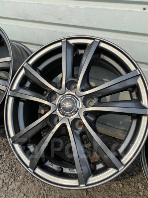 Velox Nirvana. 6.0x15", 5x114.3, ET43 ����