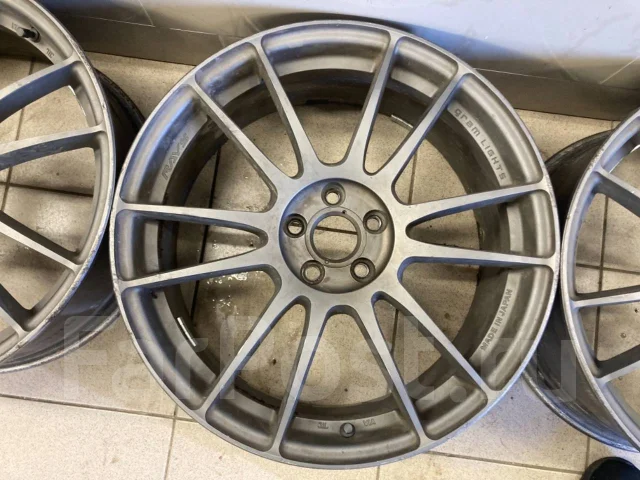 RAYS Gram Lights 57Xtreme. 7.5x18", 5x100, ET50 ����