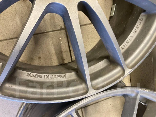 RAYS Gram Lights 57Xtreme. 7.5x18", 5x100, ET50 ����