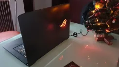 Asus ROG Strix Scar GL703GE. 17.3", 8����, ��� 8 ��, ���� 1 256���, WiFi: 1, Bluetooth: 1, ����������� �� 6��. ����