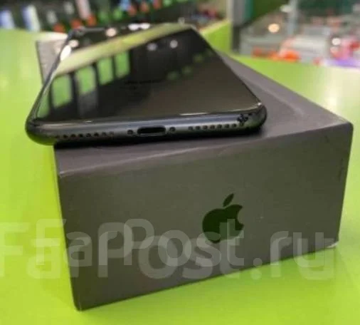 Apple iPhone 8 Plus. �/�, ������, 4G LTE, NFC ����