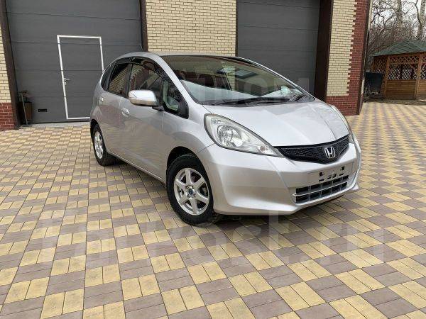 Honda fit 2020 года (34 фото)