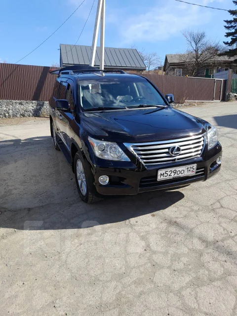 Lexus LX570. �������, 4wd, 5.7 (381��.�.), ������, 150 000����. �� ����