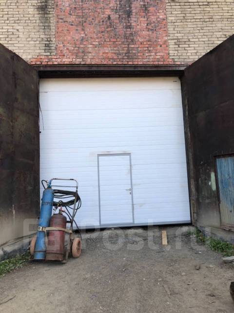 Изготовление, монтаж, ремонт откатных и секционных ворот в Хабаровске