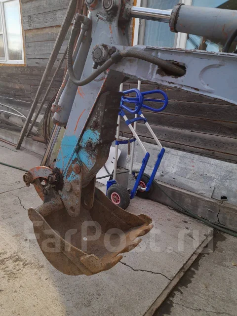 Kubota KH-007 ����
