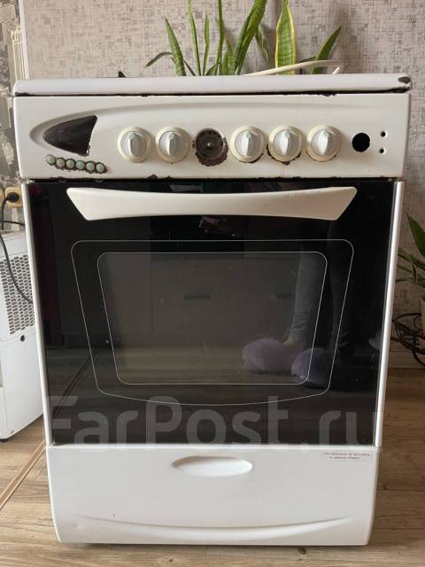 Продам печь кухонную, б/у, в наличии. Цена: 5 000₽ в Уссурийске