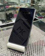 Samsung Galaxy S10+. �/� ����